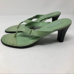 Rockport Thong Sandal size 8W